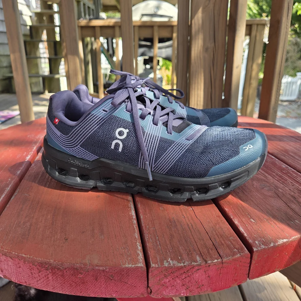 On Running Blue Athletic Shoes - Picture 6 of 8